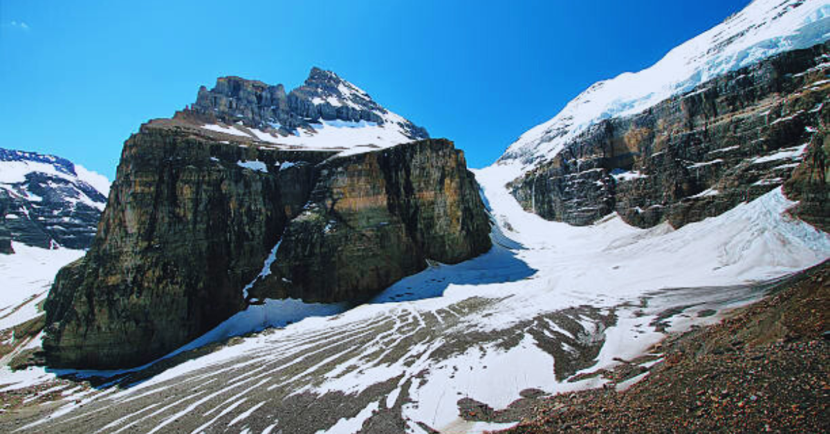 Plain of Six Glaciers Trail