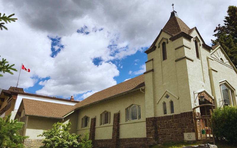 The-Banff-Rundle-United-Church